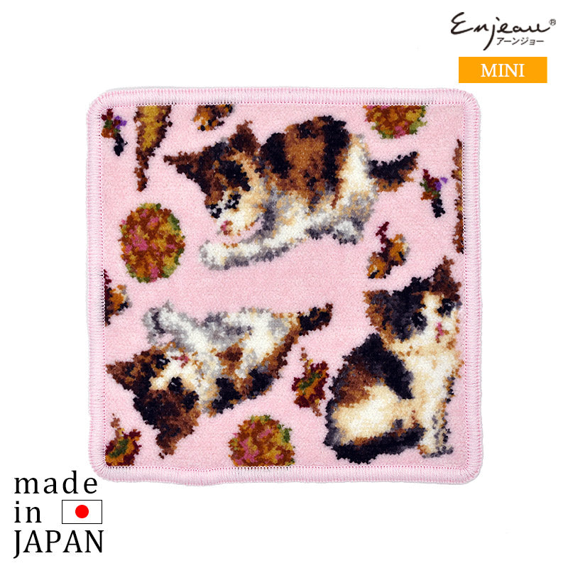 Enjeau(アーンジョー) 三毛猫 ネコ ねこ柄 ミニハンカチ ピンク