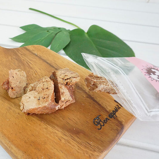 ピース 猫用 フリーズドライシリーズ 鶏レバー 15g 無添加 おやつ ナチュラル 天然 猫 キャット トリーツ トッピング 手作りごはん