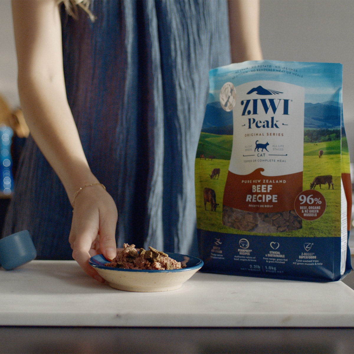 ジウィ ZIWI キャットフード キャット缶 グラスフェッドビーフ 185g 正規品 無添加 ジウィピーク